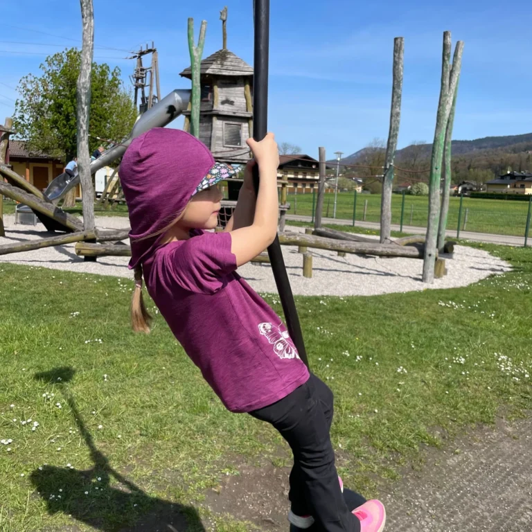 t-shirt-zwetschke-mit-schmetterling-merinowolle-seide-biogots-100-bio-wolle-seide-tencel-original-von-gluckskind-hoher-uv-schutz-377781 t-shirt-zwetschke-mit-schmetterling-merinowolle-seide-biogots-100-bio-wolle-seide-tencel-original-von-gluckskind-hoher-uv-schutz-377781