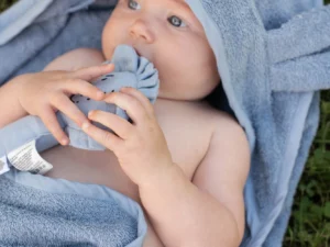 Organic handdoek baby blauw